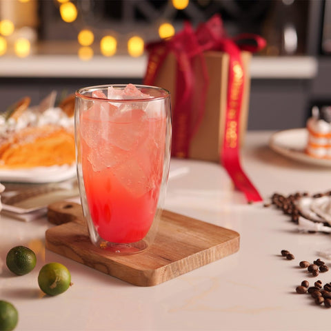 CNGLASS borosilicate glass mug is microwave safe for quick reheats and easy cleaning.