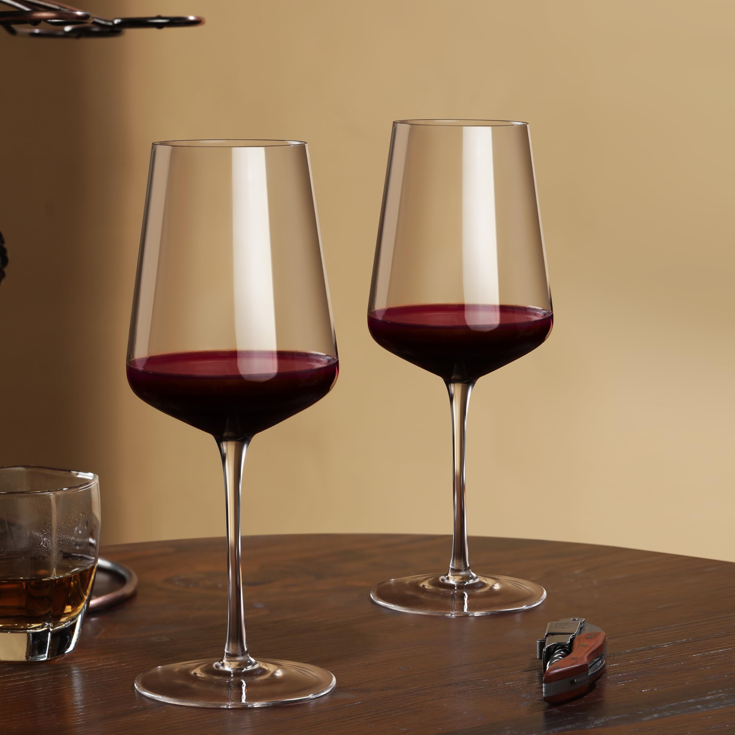 CnSneg crystal wine glasses as a versatile holiday gift option