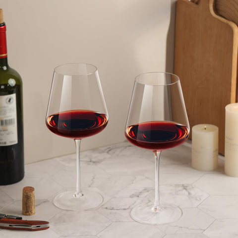 CnSneg white wine glass enhances aroma with a balanced bowl and clear stem