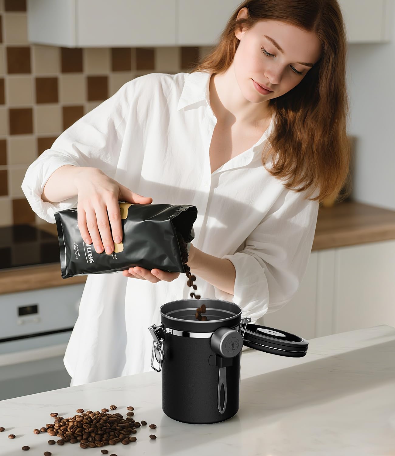 Coffee Gator BPA-free lid provides a safe, airtight seal.