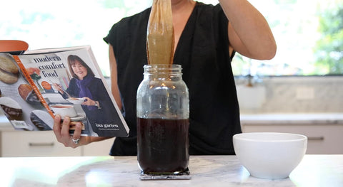 CoffeeSock 64oz wide-mouth jar compatibility detail for easy setup.