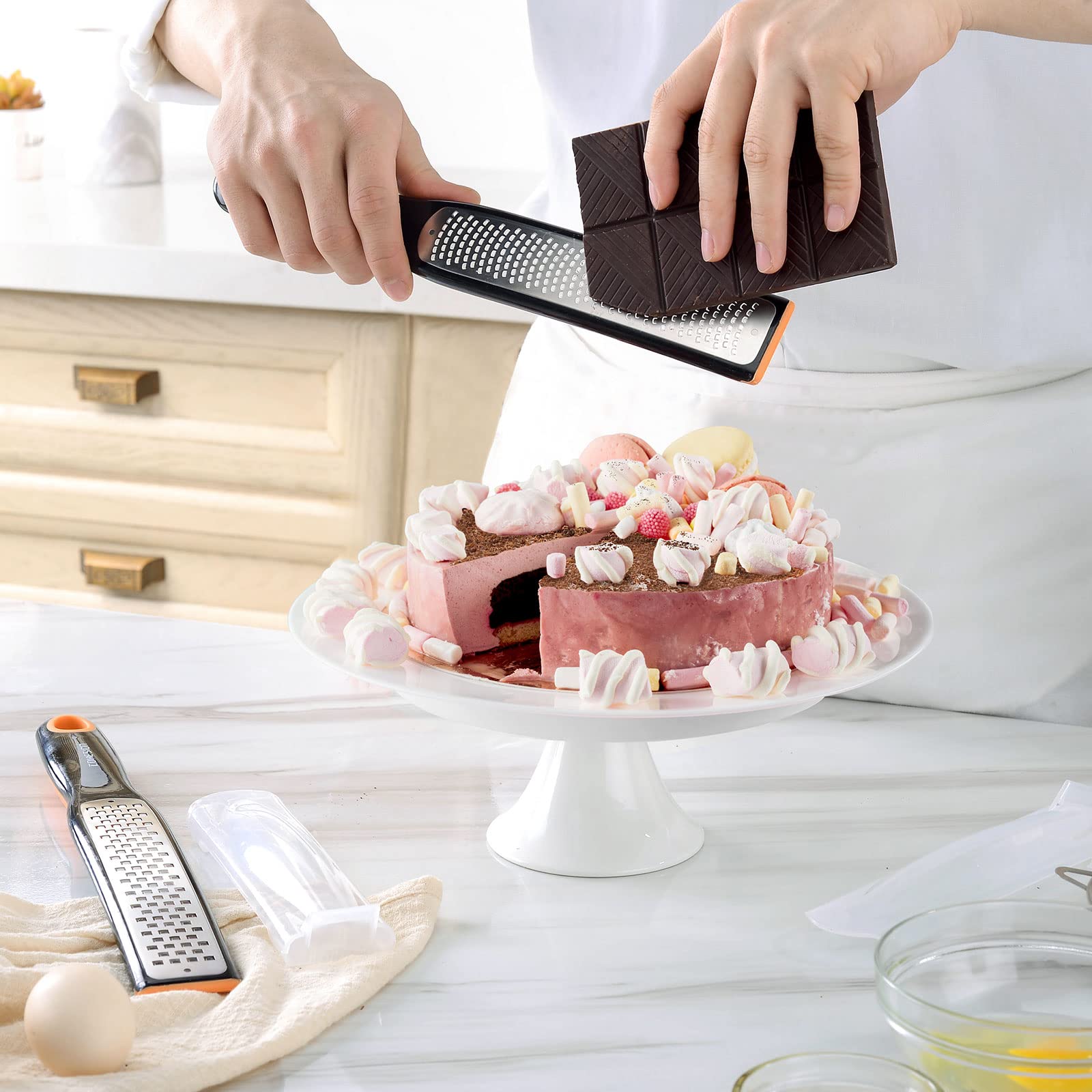 Cohesion Etched Zester & Grater Set 2 features an ergonomic anti-slip handle.