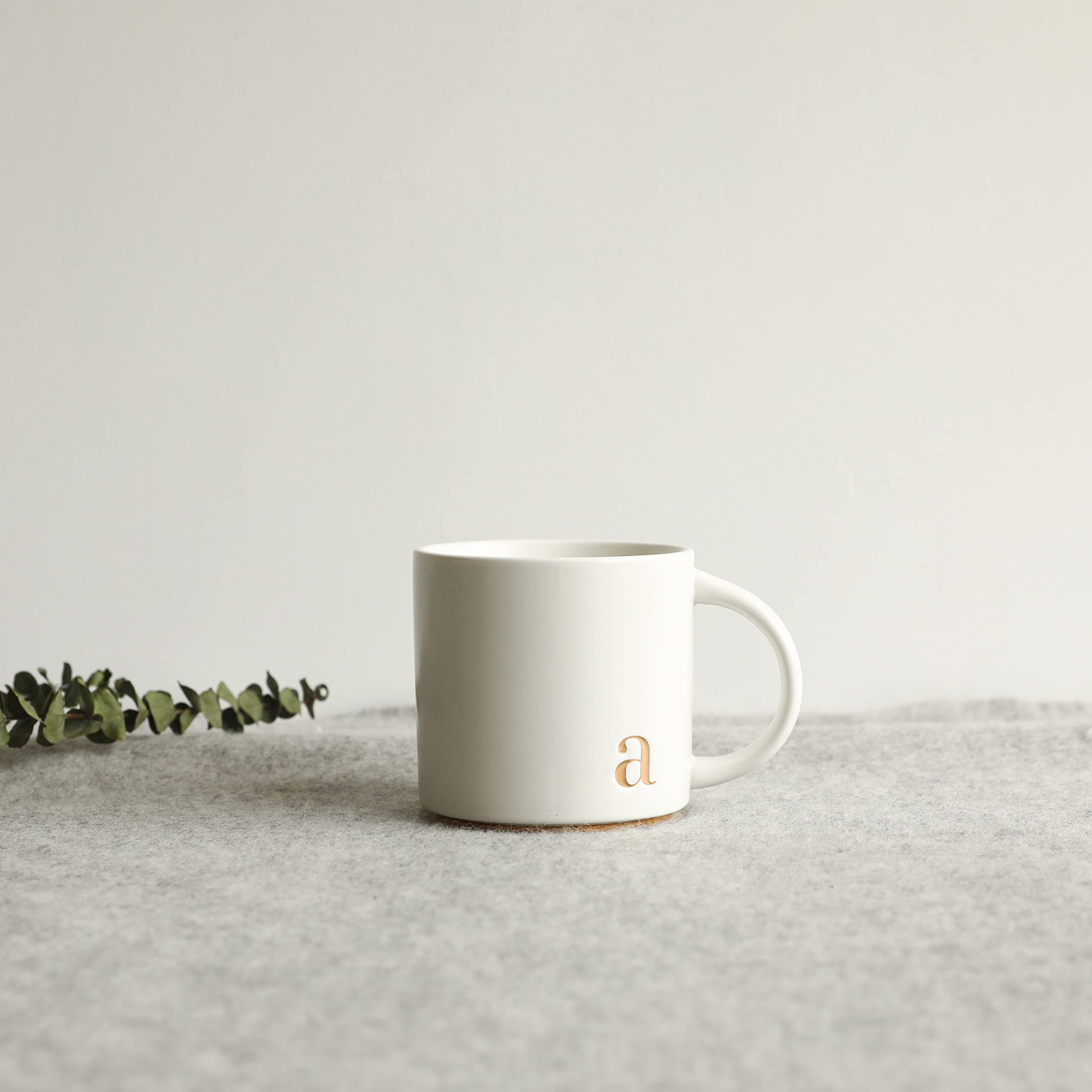 COLLECTIVE HOME daily-use mug in modern cylindrical shape and durable ceramic.