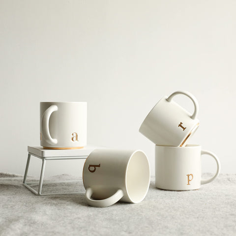 COLLECTIVE HOME tea mug with glossy finish ideal for relaxing breaks.