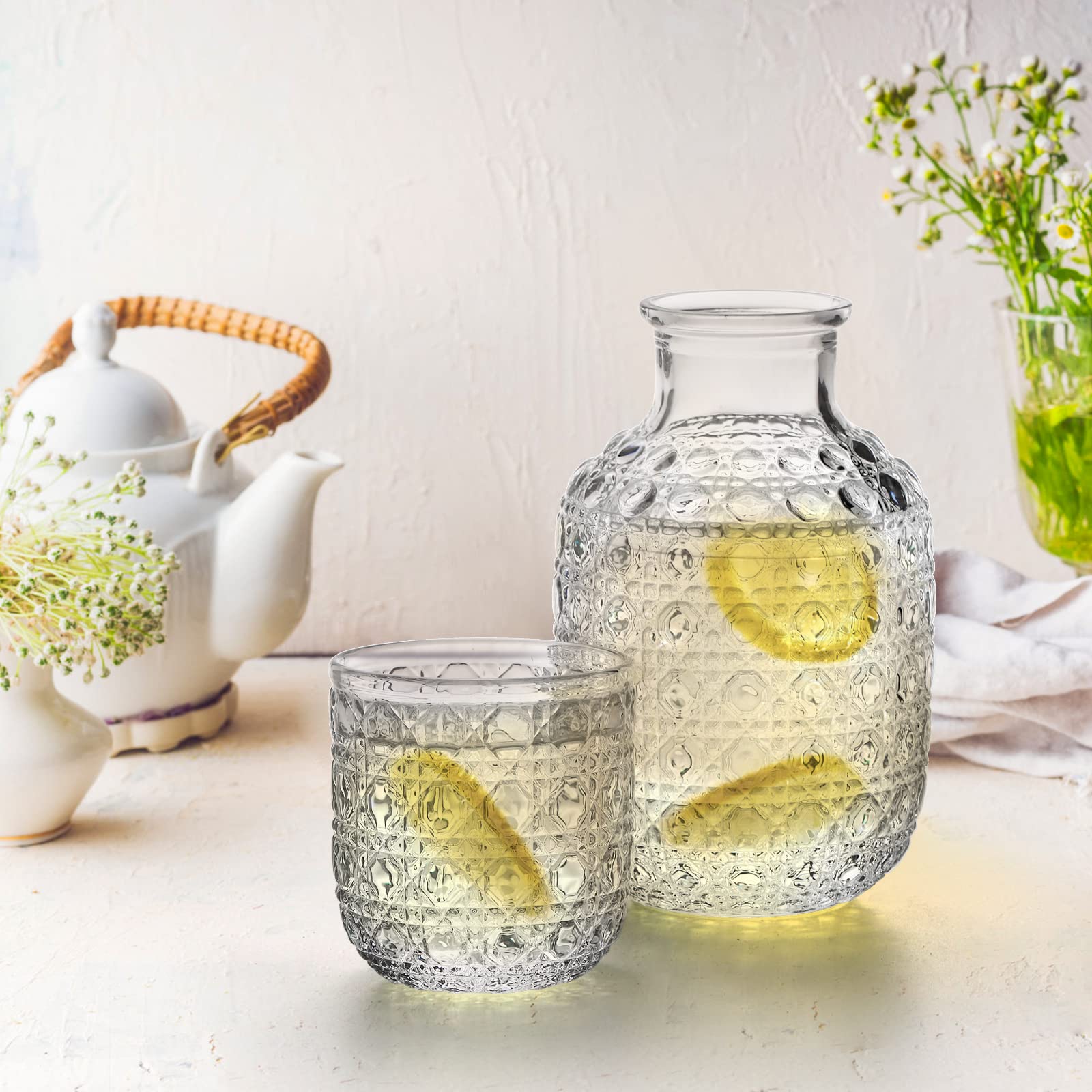 Coloch kitchen and bar-friendly carafe ideal for water or juice