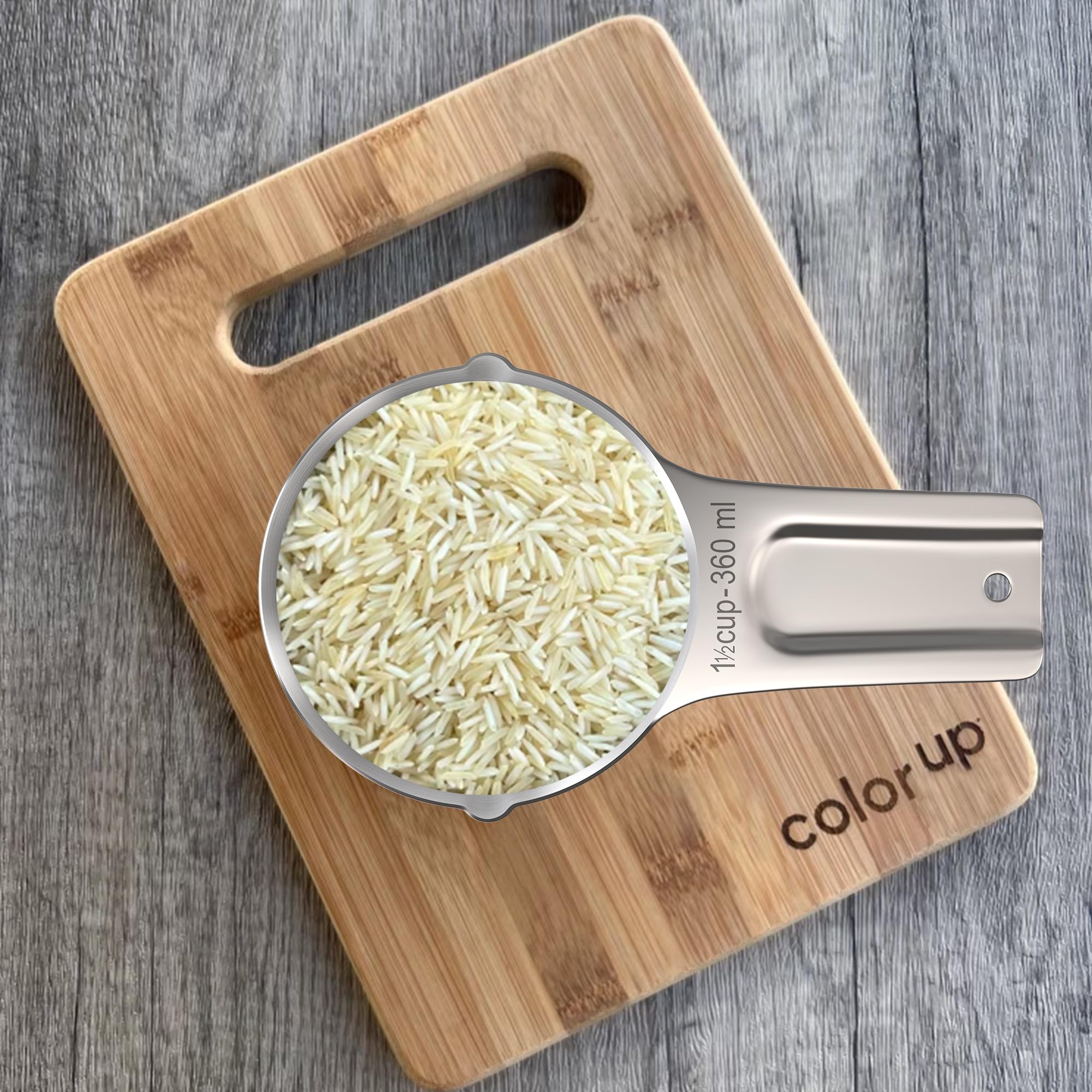 Color Up ergonomic handle for a steady, comfortable grip during kitchen prep