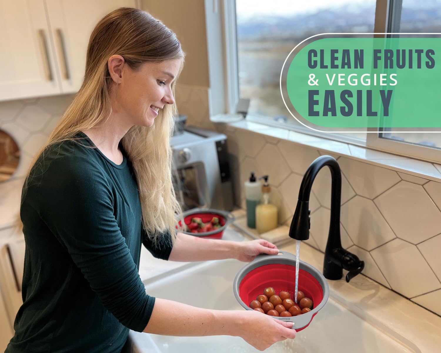 Comfify vegetable rinsing with strainer demonstrates versatile use beyond pasta preparation