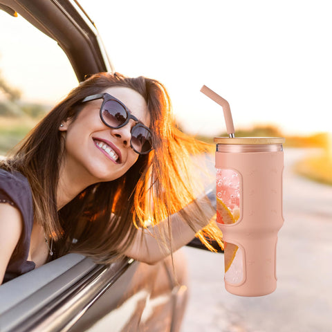 COMOOO two straws: boba and slim for versatile beverage options.