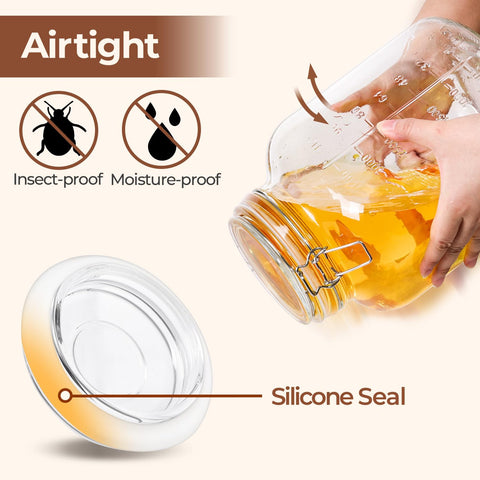 ComSaf flour and sugar storage container keeps ingredients organized.