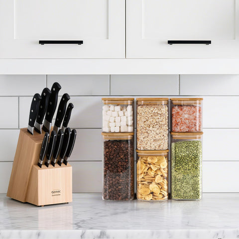 ComSaf wide-mouth jars enable easy scooping and thorough cleaning.