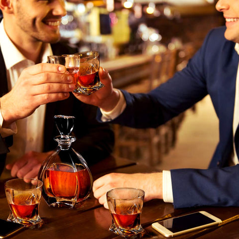 Comsmart lowball glass elevates home bars and celebrations