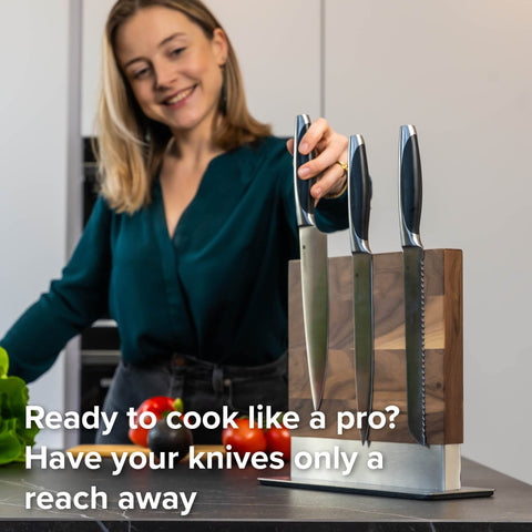 Coninx powerful magnet with 1050 gauss strength securing knife tips.
