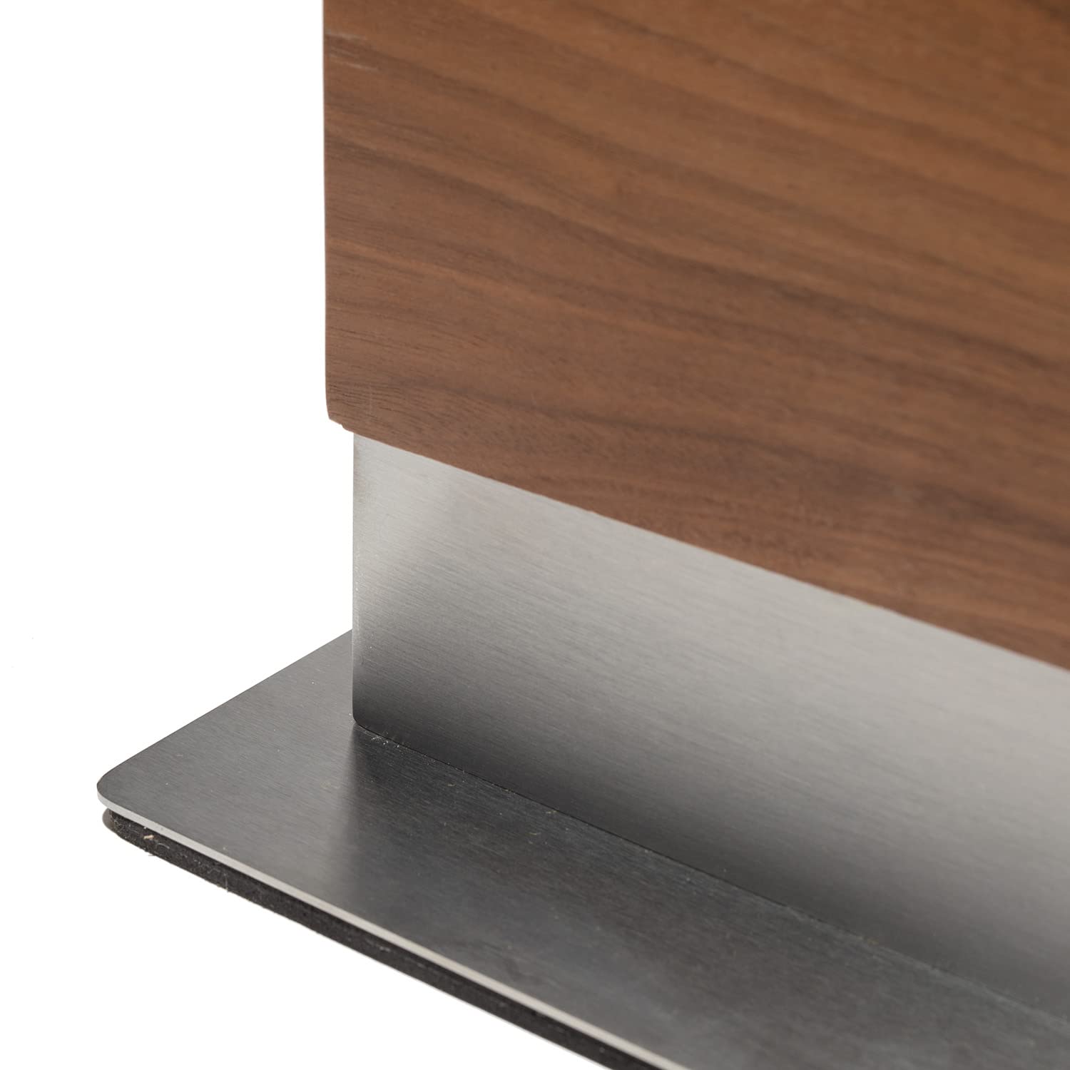 Coninx safe knife storage on counter keeping blades organized and accessible.
