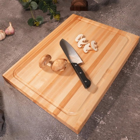 Close-up of food-grade oil finish on CONSDAN cutting board