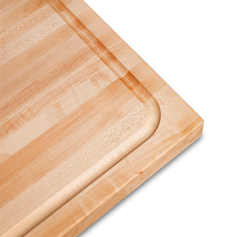 Natural wood texture and warm color of CONSDAN maple cutting board