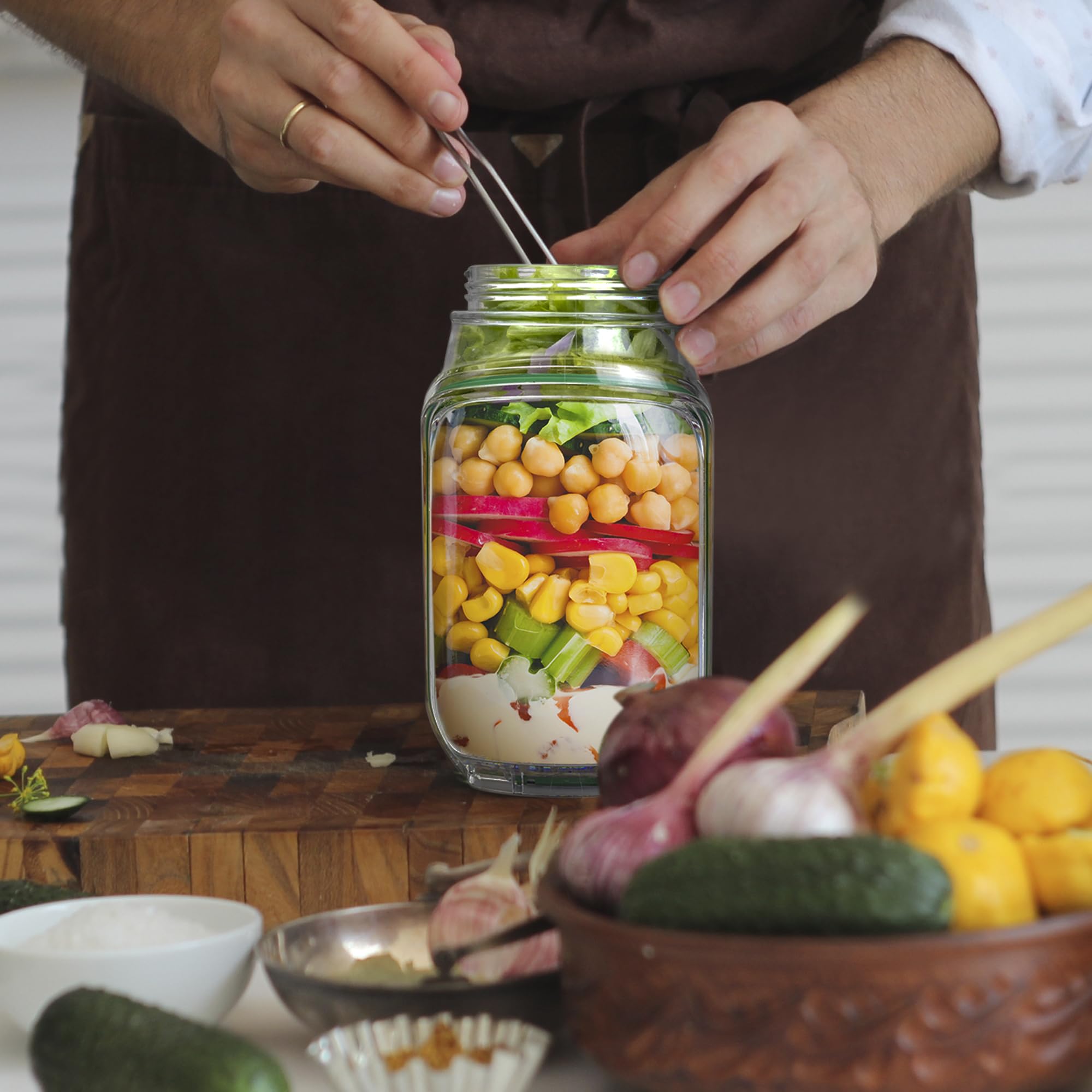 Cookeraa Salad Pod microwave-safe for reheating directly inside the pod.