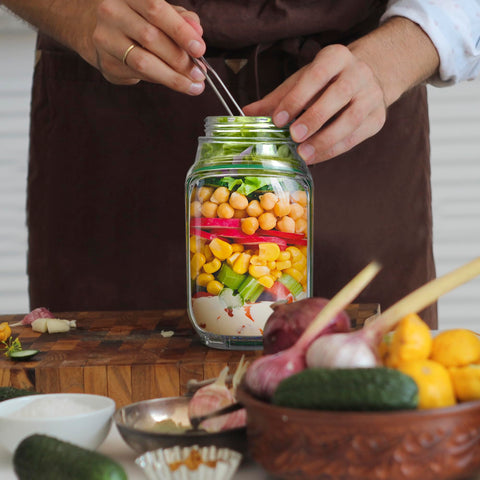 Cookeraa Salad Pod microwave-safe for reheating directly inside the pod.