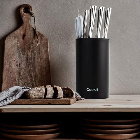 Cookit round knife slot design protects blades and keeps them organized