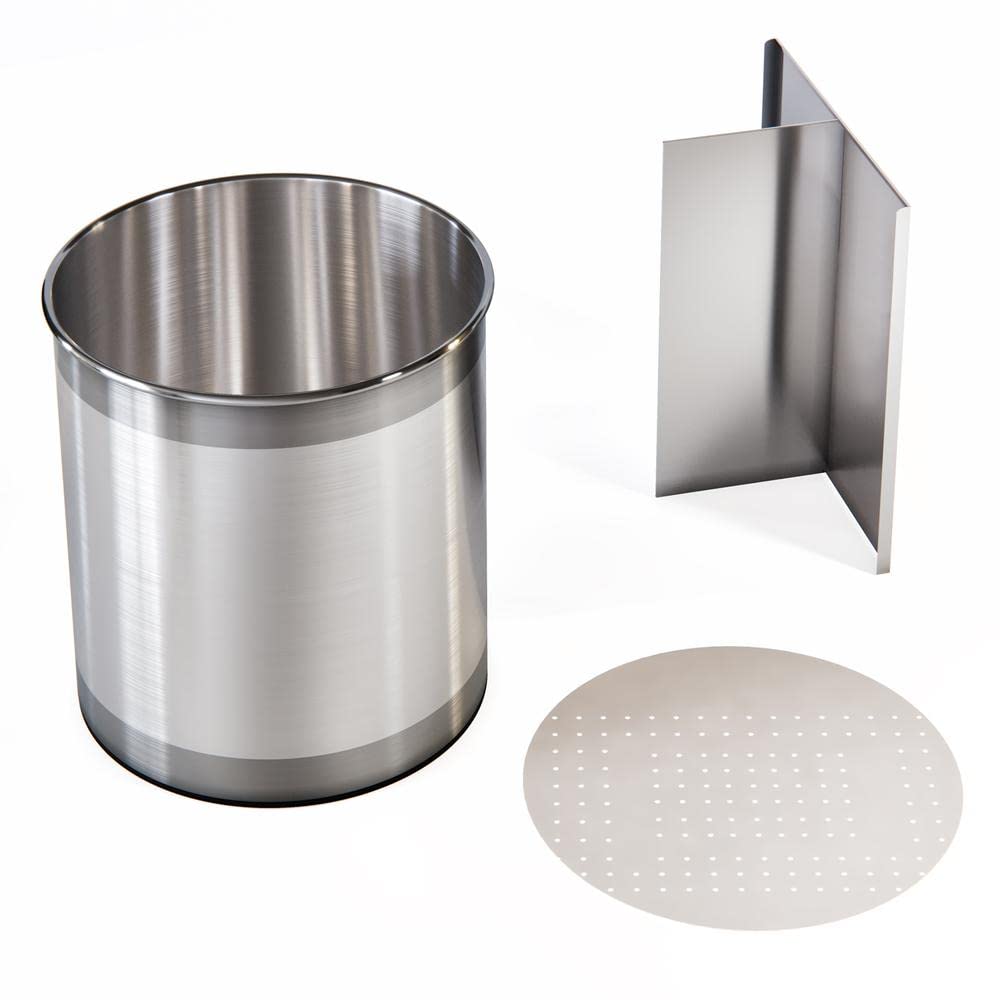 Cooler Kitchen capacity supports 15–20 large-handled utensils for easy prep.