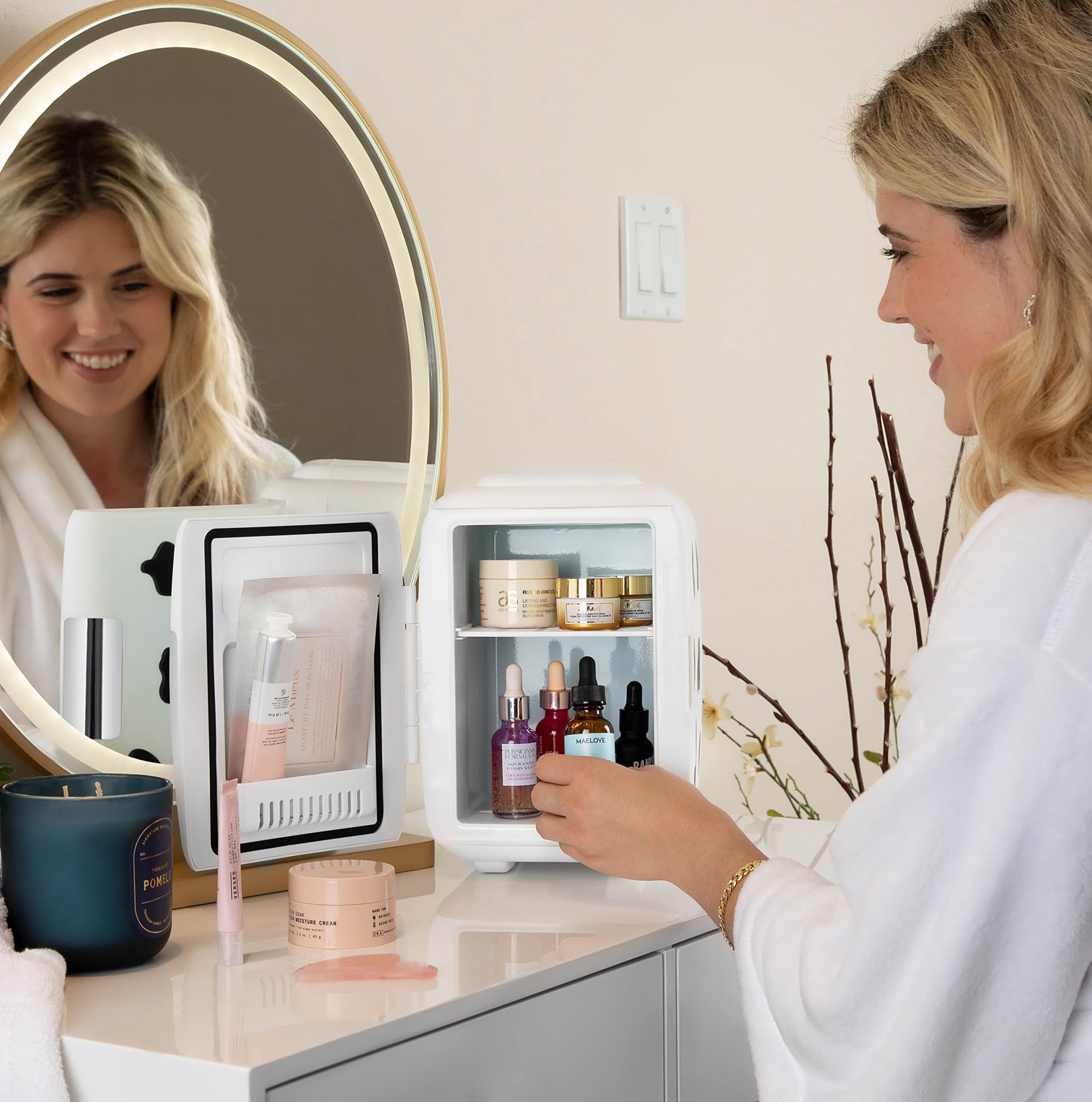 Cooluli Classic 4L portable dorm bedroom setup for skincare and snacks.