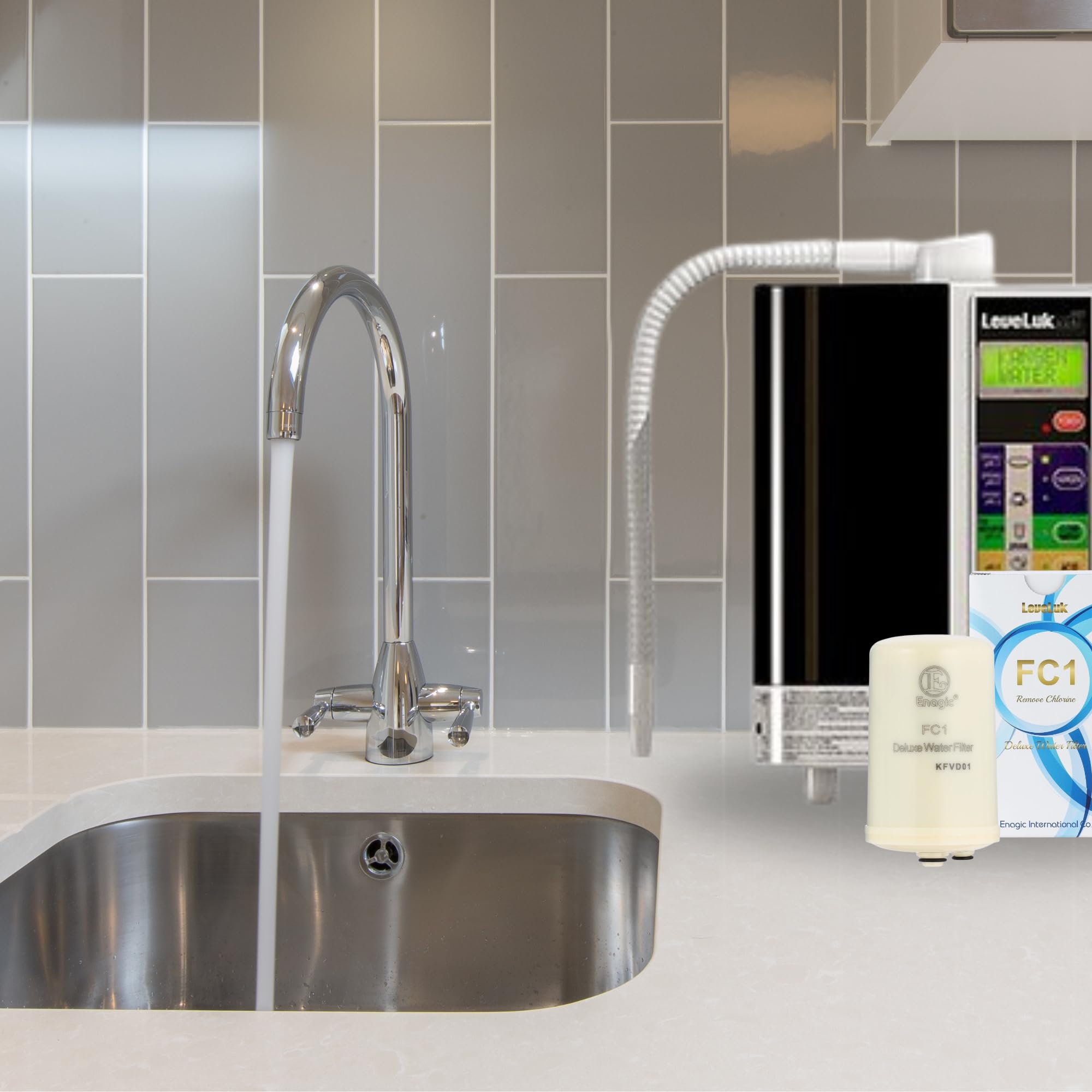 COOLVIVA glass of purified water to illustrate taste.