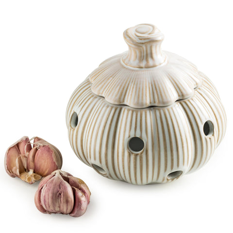 Cormomu garlic storage pod with ceramic lid keeps garlic fresh and organized
