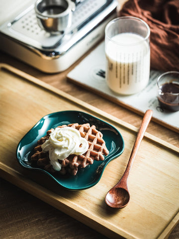 Cormomu gift-ready spoon rest makes a thoughtful holiday or housewarming present.