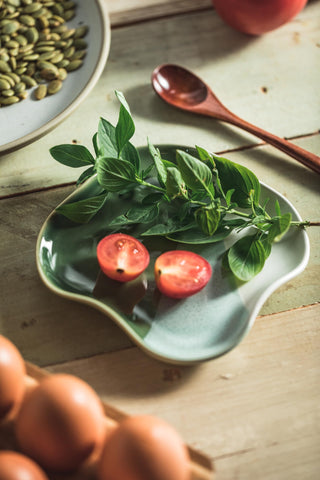 Cormomu-gradient-green spoon rest adds color and is easy to clean