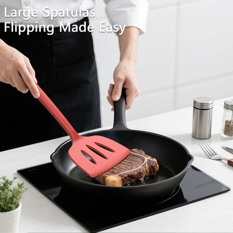 Coukre solid turner provides precise lifting for pancakes and fish