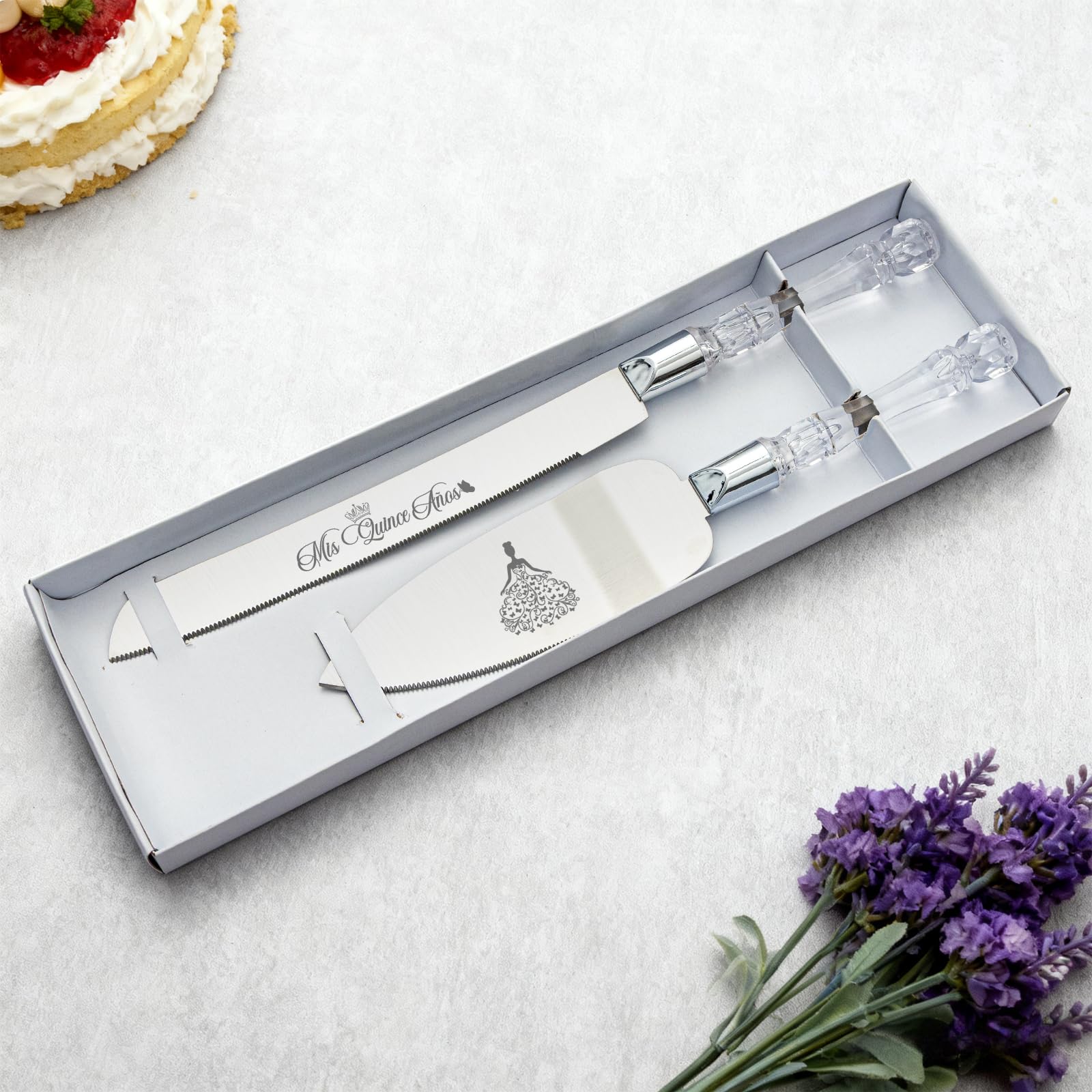 CQNET Mis Quince Años silver serving set enhances the quinceañera table presentation.