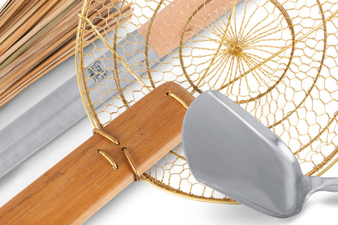 Craft Wok Tools 4-Piece Set bamboo cleaning brush preserving wok seasoning while cleaning.