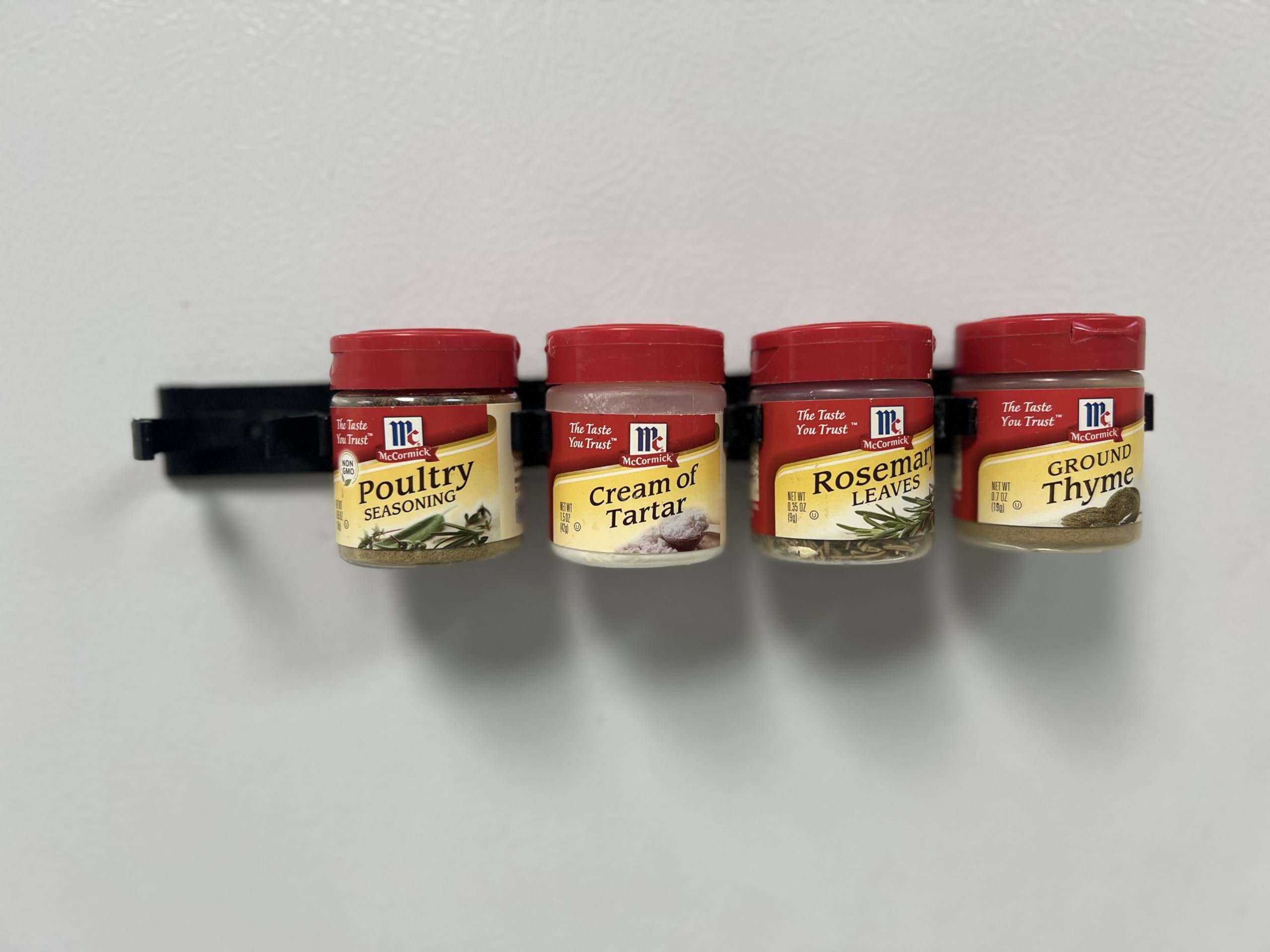 Crazy Chef strong adhesive offers dependable grip for spice jars