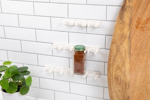 Crazy Chef Spice Clips as a kitchen accessory improving spice visibility