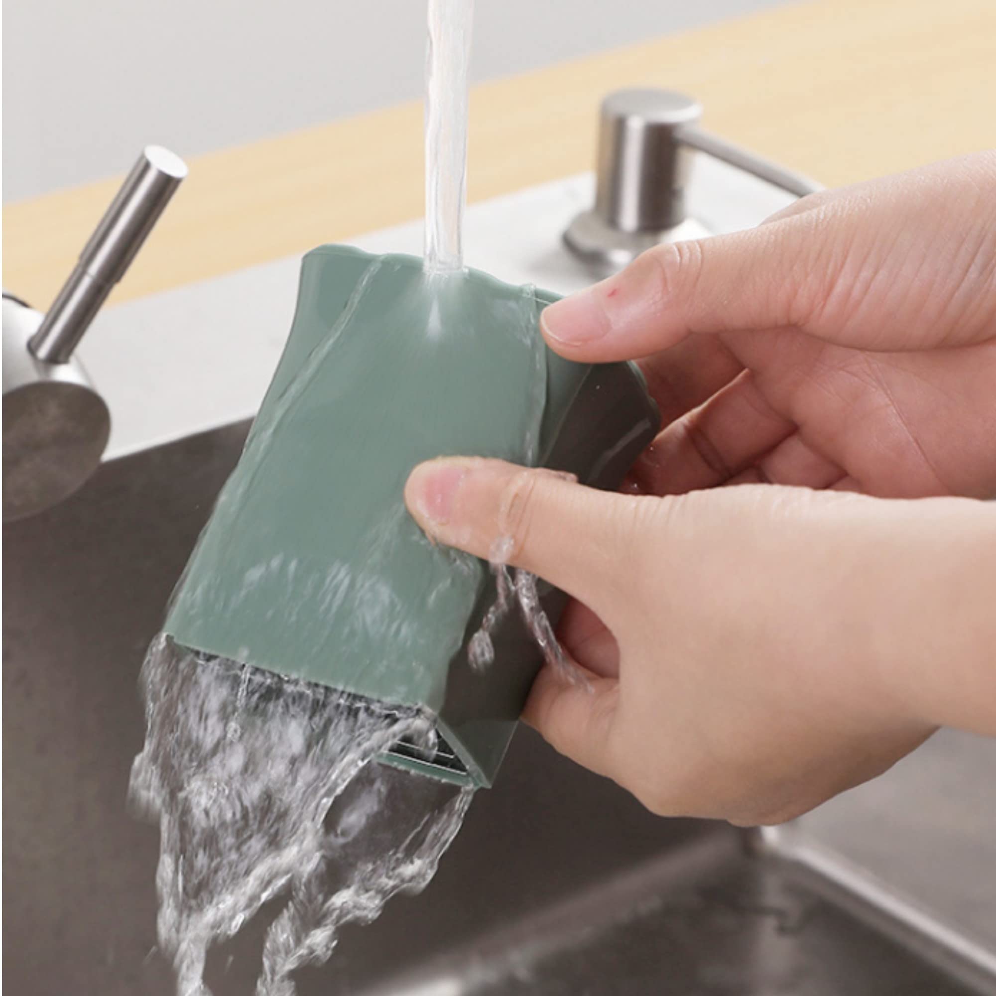 CRIVERY gift-ready kitchen tool ideal for home cooks