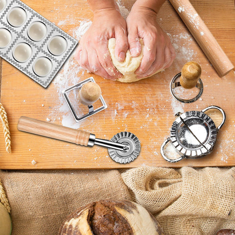 Crssbrohip square cutter shapes ravioli easily and neatly