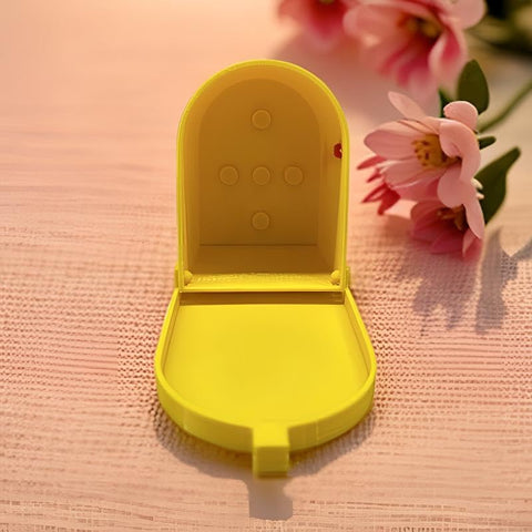 Cruise-ready gift for birthdays or honeymoons; lightweight, compact decor fits tight spaces.