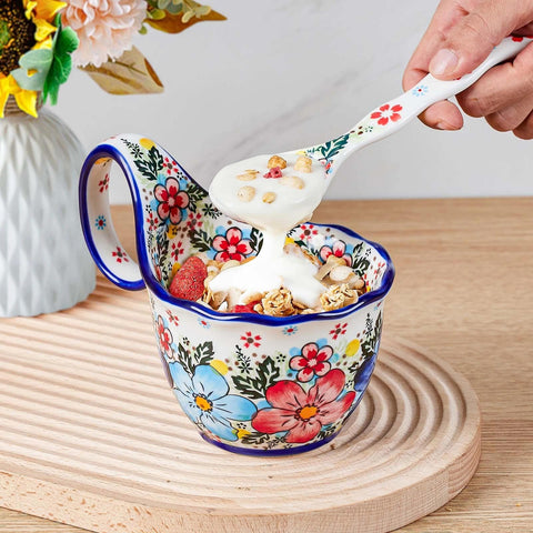 Cteaffee oversized soup bowl with ergonomic handle for comfortable grip.