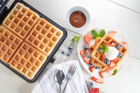CucinaPro beeps when ready for stress-free waffle timing.