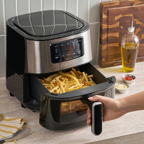 Cuisinart AIR-200NAS basket inside highlights roomy 6-quart capacity for wings or fries.