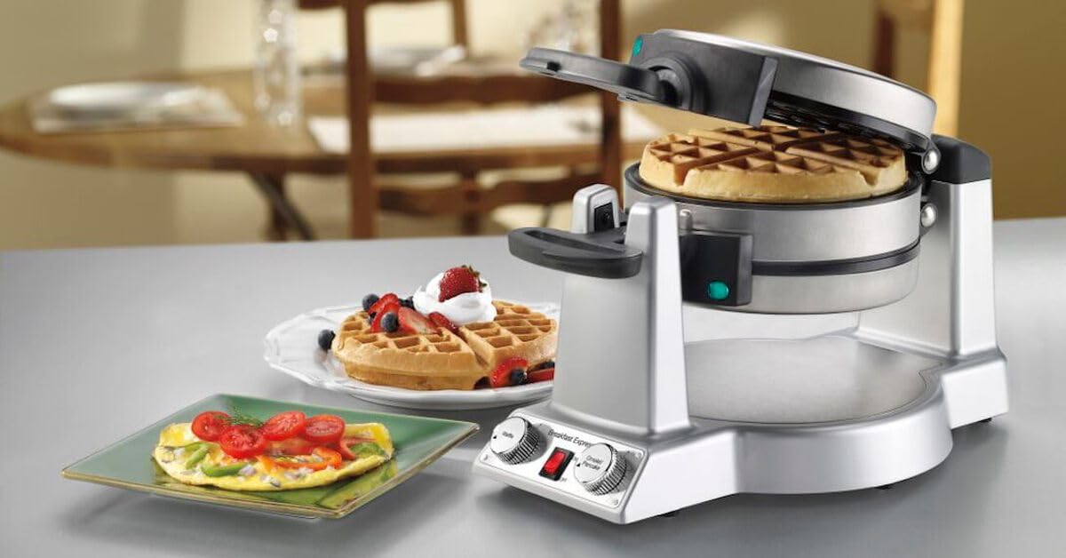 Cuisinart Breakfast Express multi-use cooking area simplifies breakfast variety.