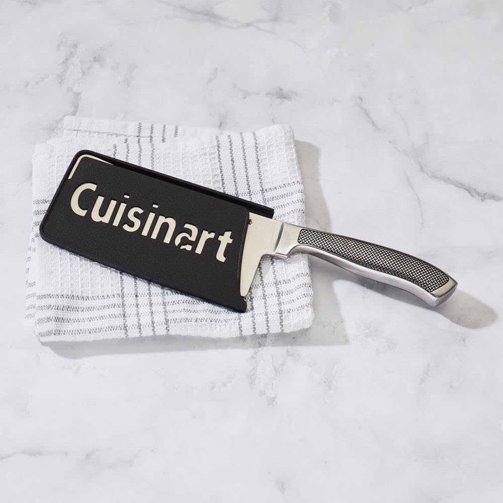 Cuisinart C77SS-CLV in action for versatile slicing tasks.