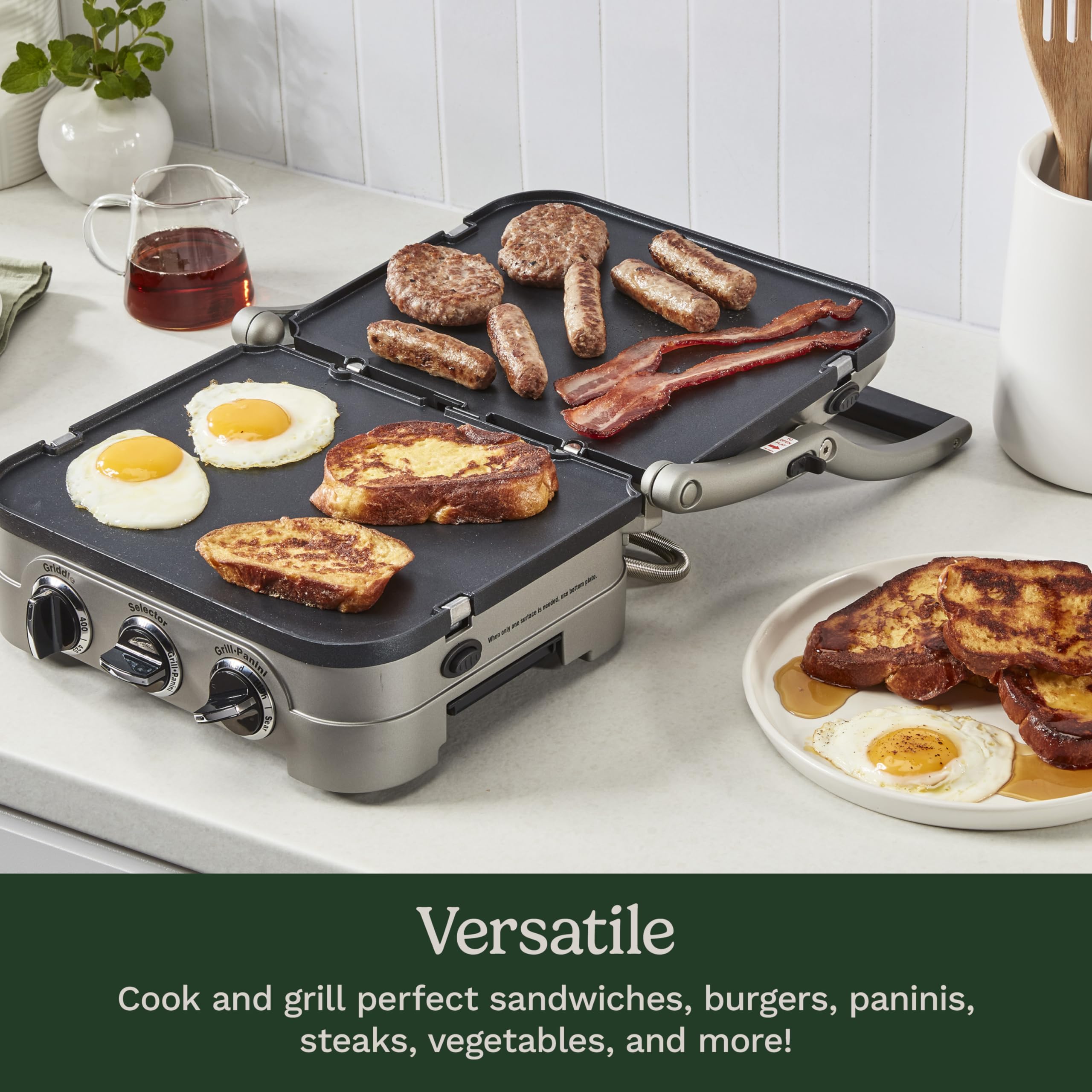 Cuisinart Griddler dishwasher-safe plates simplify cleanup.