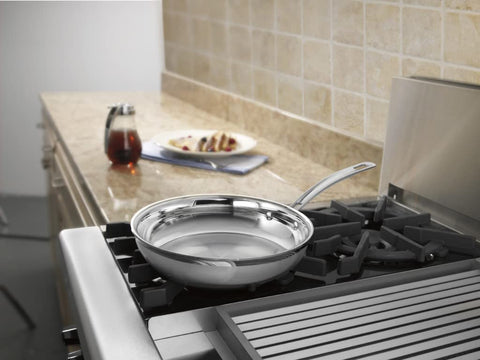 Cuisinart MultiClad Pro 10-Inch Open Skillet with Cool Grip handle remains cool during cooking.