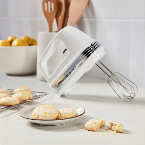 Cuisinart Power Advantage Plus showcasing SmoothStart feature to reduce splatter during mixing