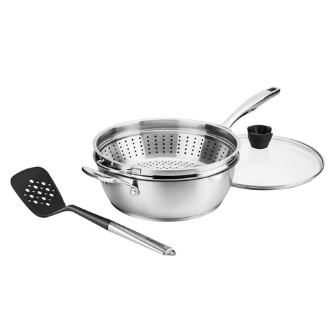 Cuisinart EasyGrip handles offer a secure, comfortable grip.