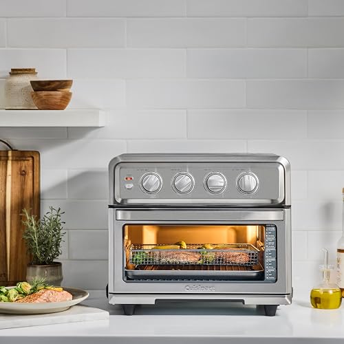 Cuisinart TOA-70NAS toast 6 slices quickly for weekend breakfast