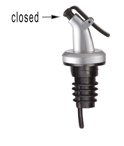 Dripless swivel caps prevent spills during cooking and table service.