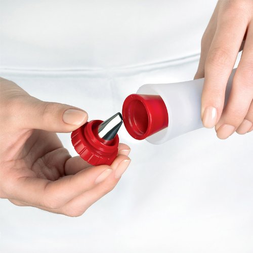 Cuisipro Deluxe Decorating Pen nozzle options for thick lines and fine details.