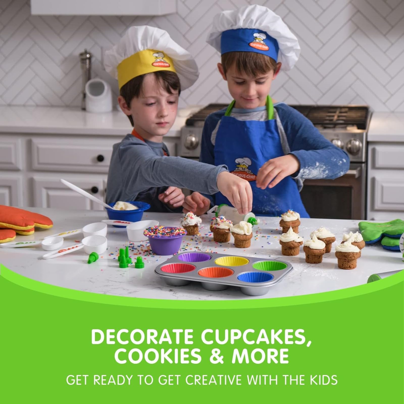 Curious Chef Frosting Spreader provides smooth frosting application