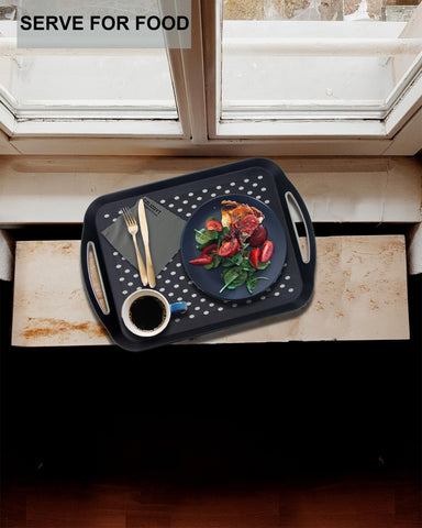 Czlizdyt rectangular tray fits a 10-inch plate for convenient dining.